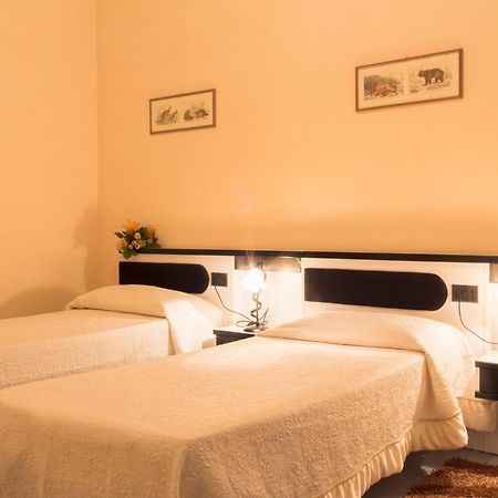Hotel Falisco 法布里卡－迪罗马 外观 照片